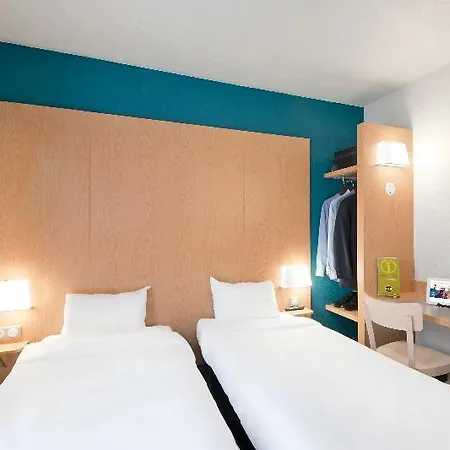 Centre Alpexpo Otel 2*